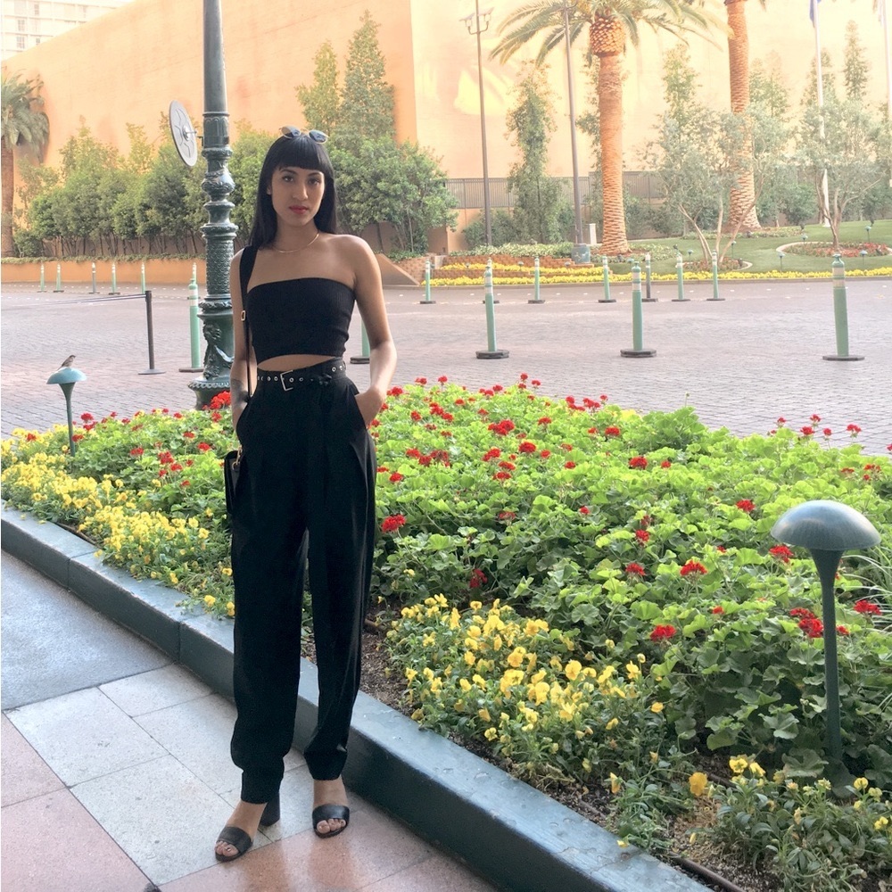 Babaton trousers